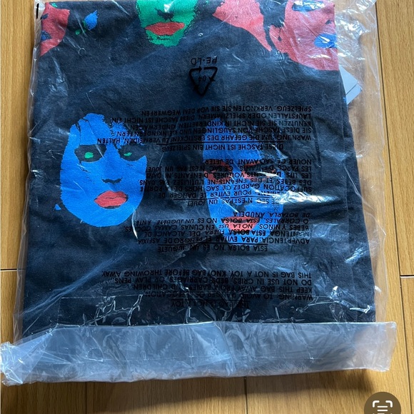 NWT! The Cure Tee Size Medium - Picture 4 of 5
